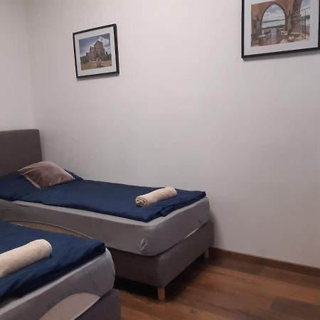 Varalja Apartman 塔塔 外观 照片