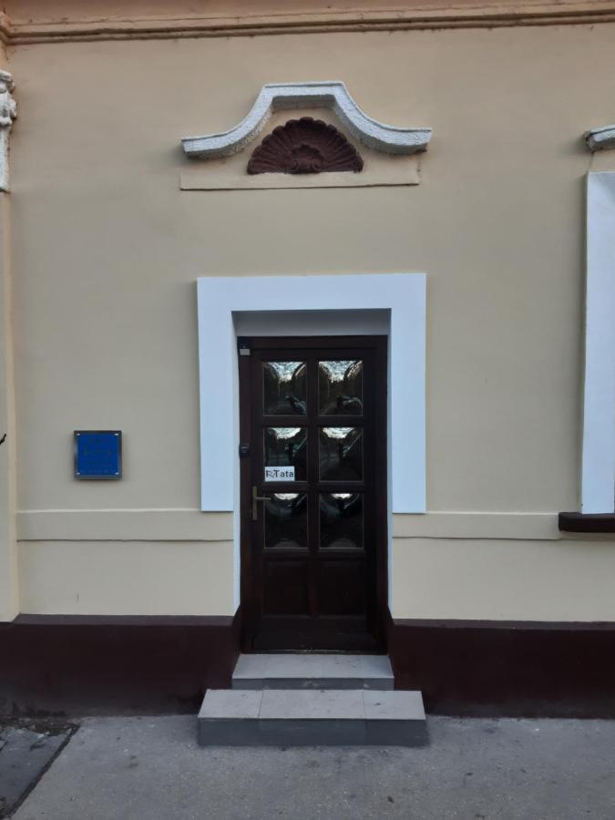 Varalja Apartman 塔塔 外观 照片